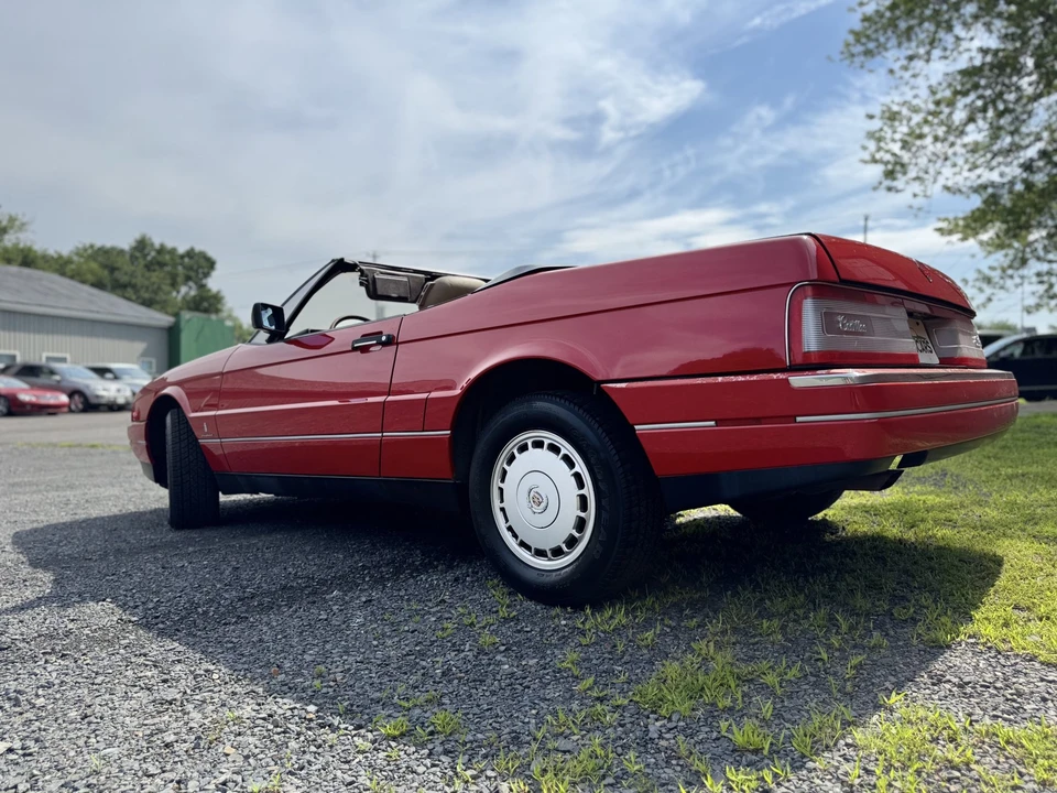 1988 Cadillac Allante - Image 8 of 31