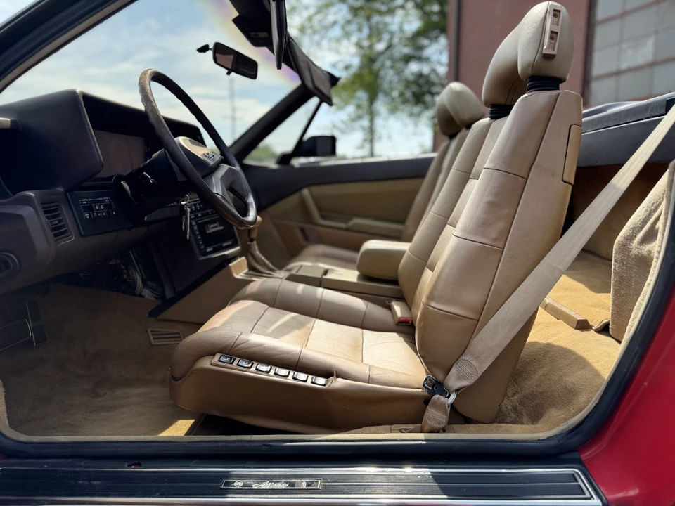 1988 Cadillac Allante - Image 30 of 31