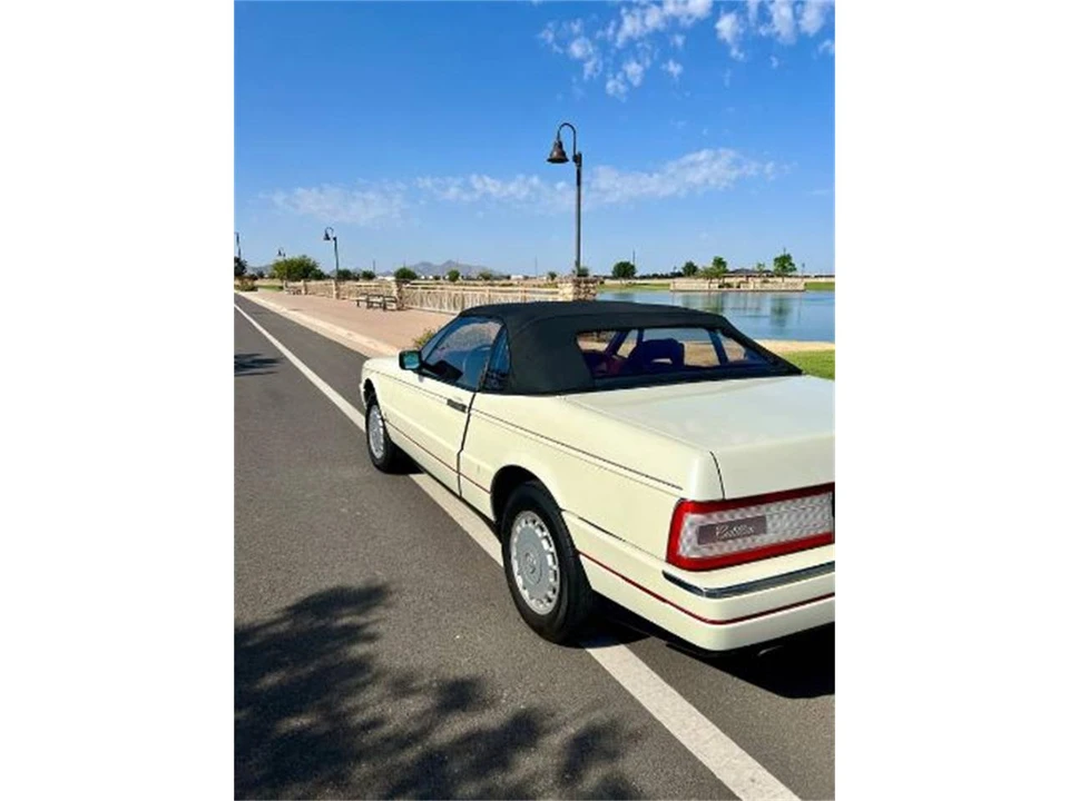 1988 Cadillac Allante - Image 10 of 12