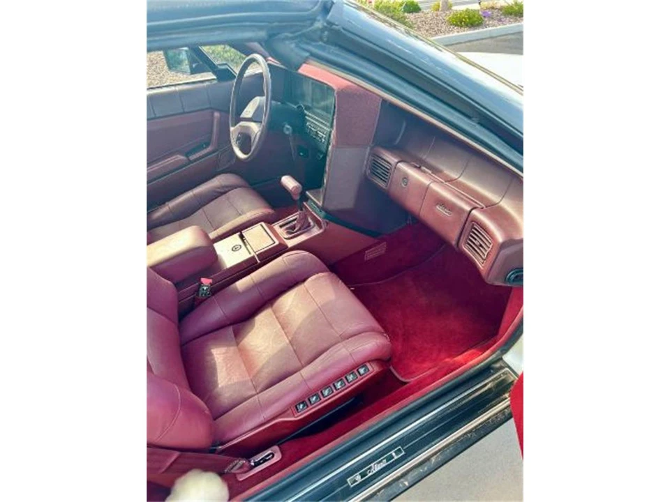 1988 Cadillac Allante - Image 4 of 12