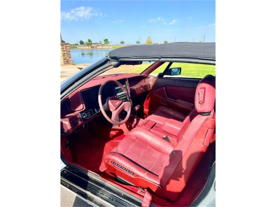 1988 Cadillac Allante - Image 5 of 12
