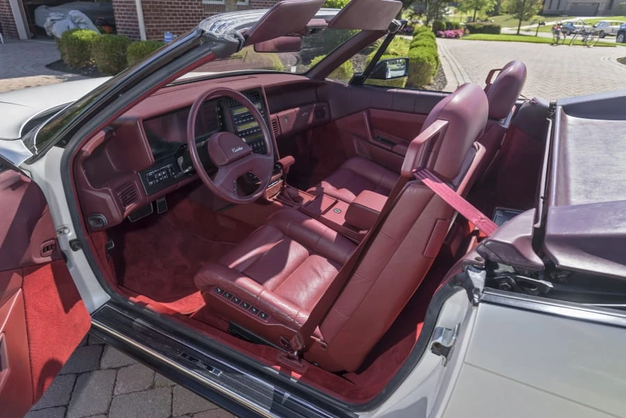 1988 Cadillac Allante - Image 30 of 31