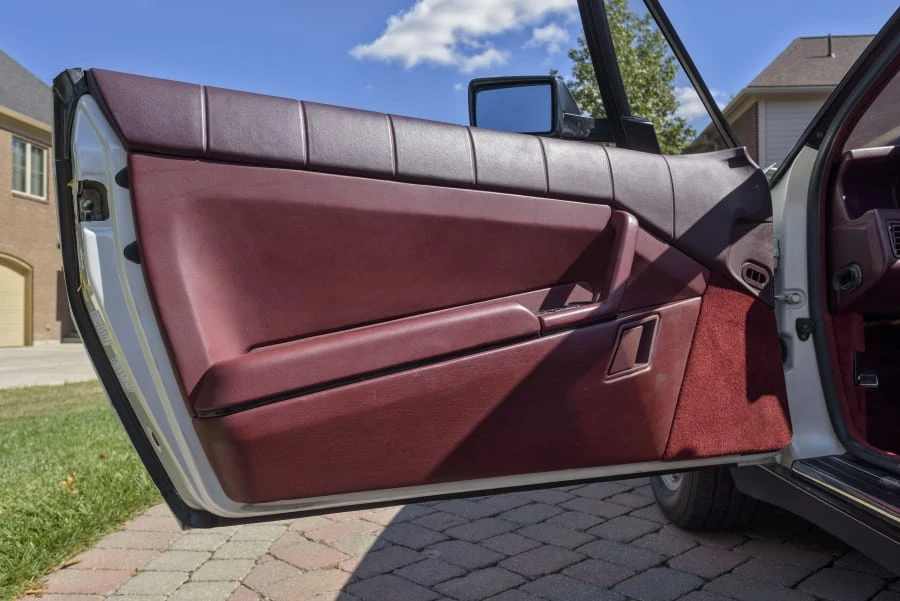 1988 Cadillac Allante - Image 27 of 31