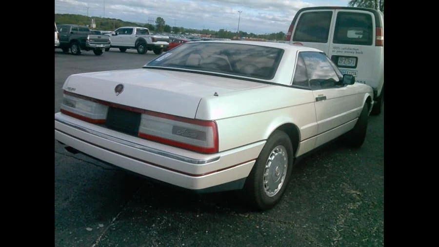 1988 Cadillac Allante - Image 2 of 4