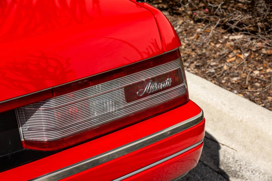 1988 Cadillac Allante - Image 12 of 31