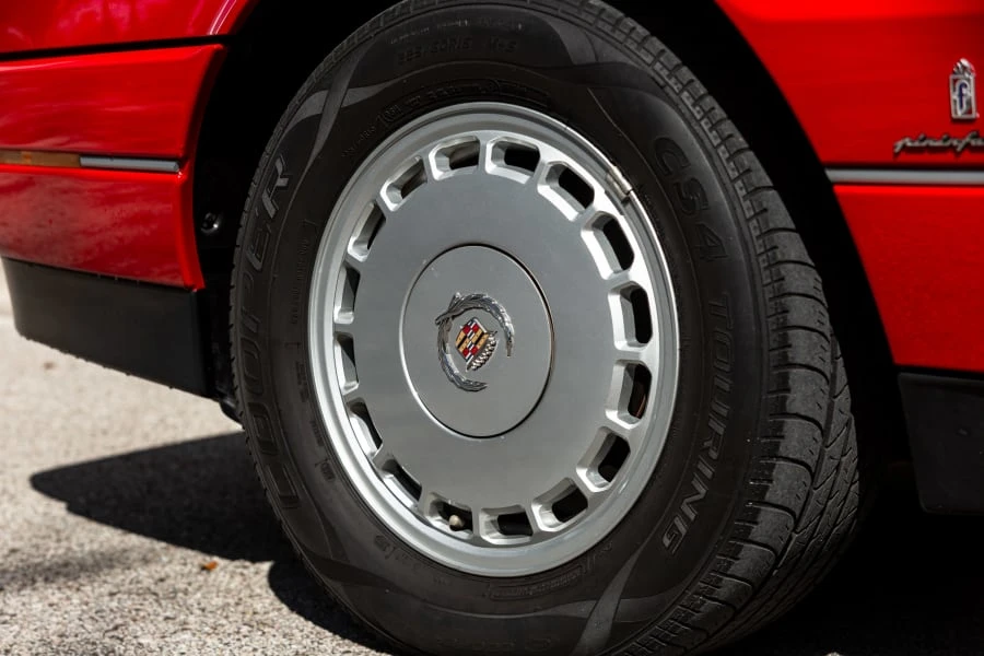 1988 Cadillac Allante - Image 7 of 31
