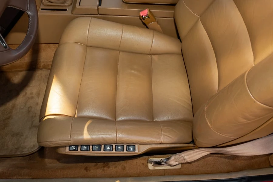 1988 Cadillac Allante - Image 18 of 31