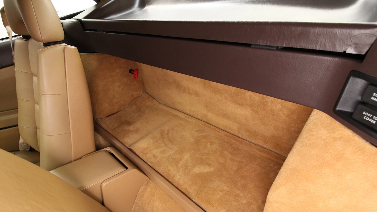 1988 Cadillac Allante - Image 11 of 31