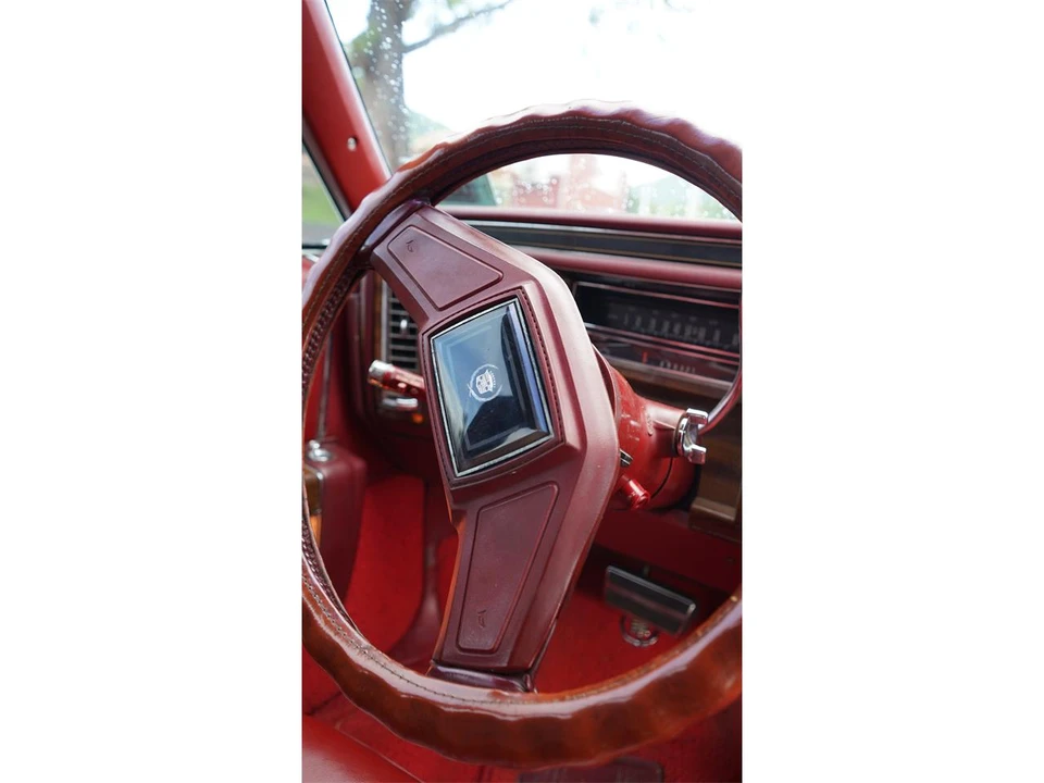 1988 Cadillac Brougham - Image 9 of 12
