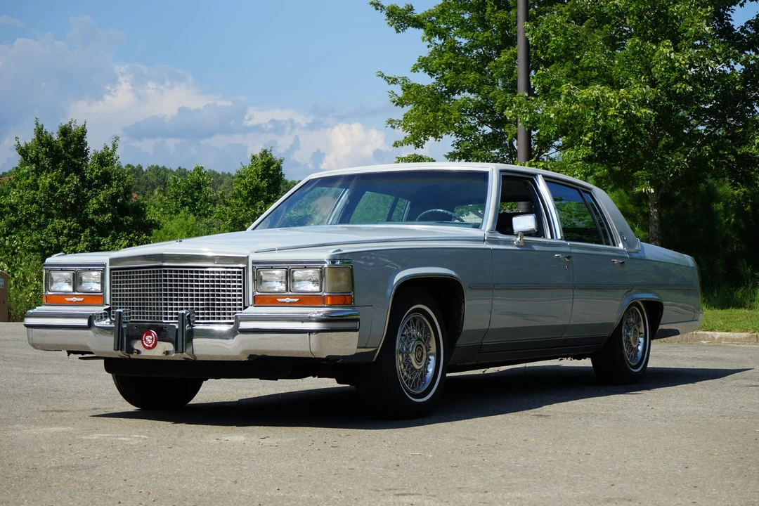 1988 Cadillac Brougham - Image 2 of 31