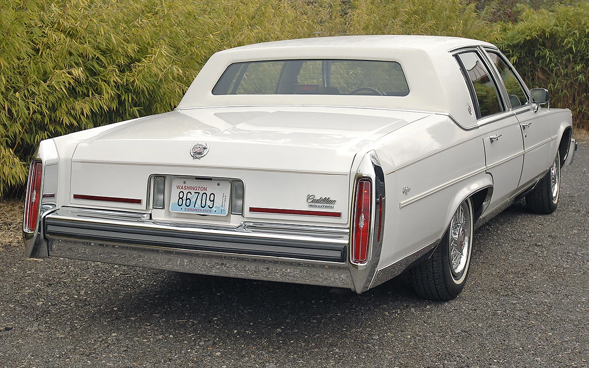 1988 Cadillac Brougham - Image 16 of 31