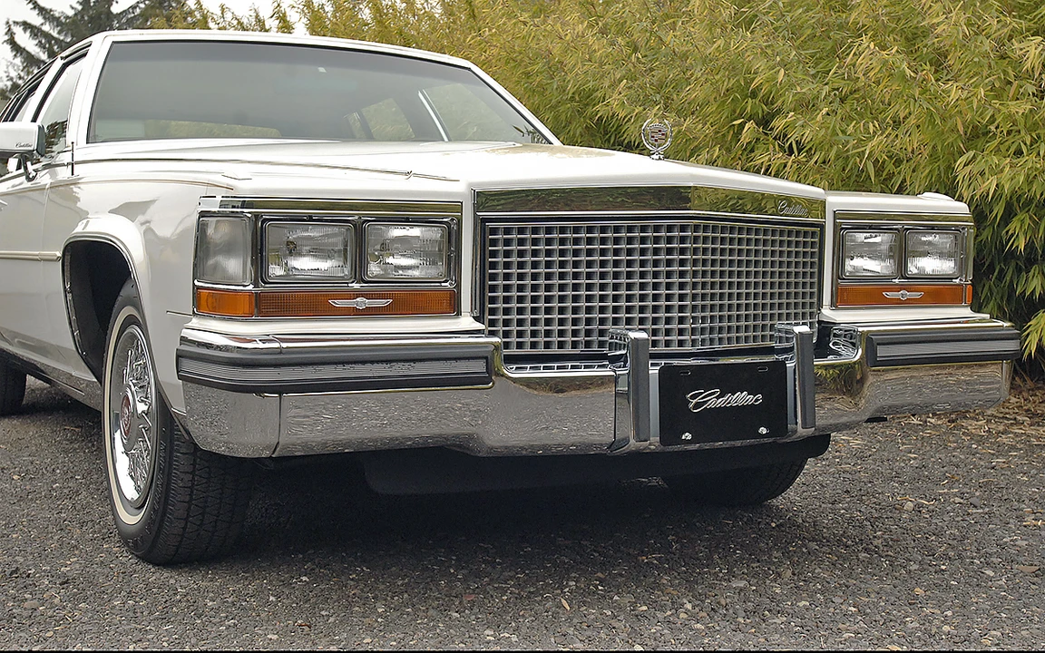 1988 Cadillac Brougham - Image 21 of 31