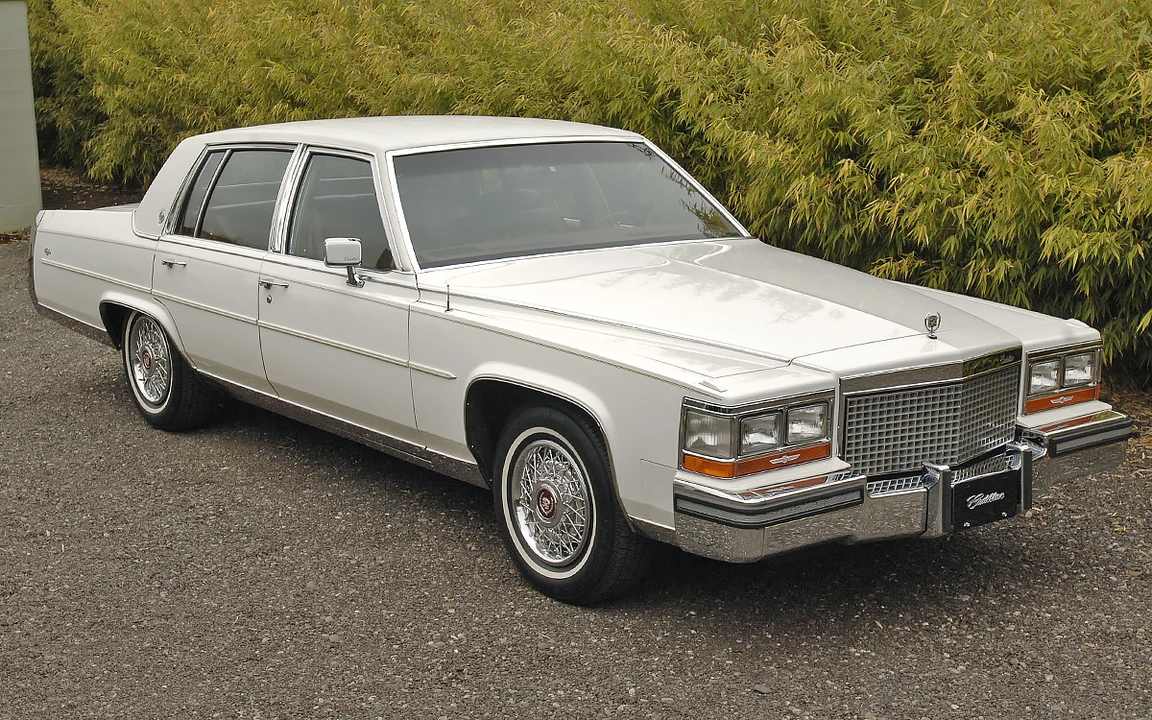 1988 Cadillac Brougham - Image 18 of 31