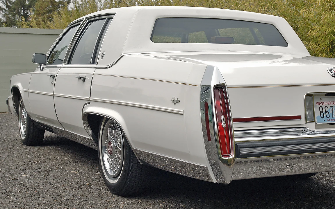 1988 Cadillac Brougham - Image 12 of 31