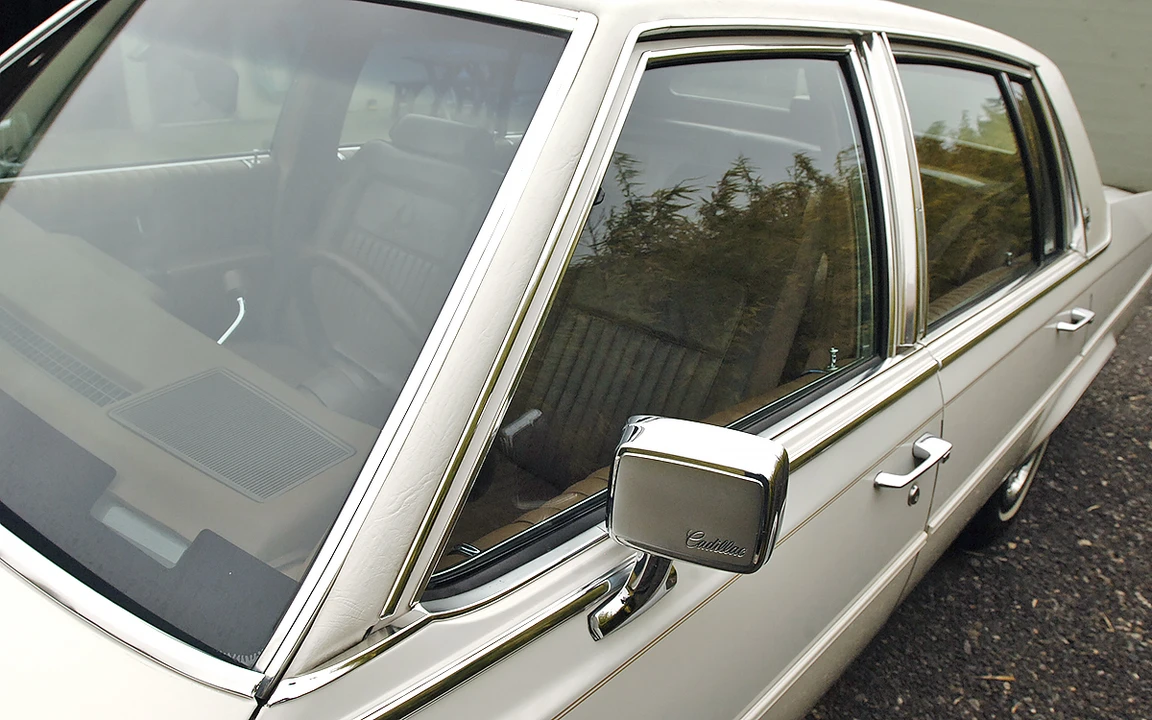 1988 Cadillac Brougham - Image 6 of 31
