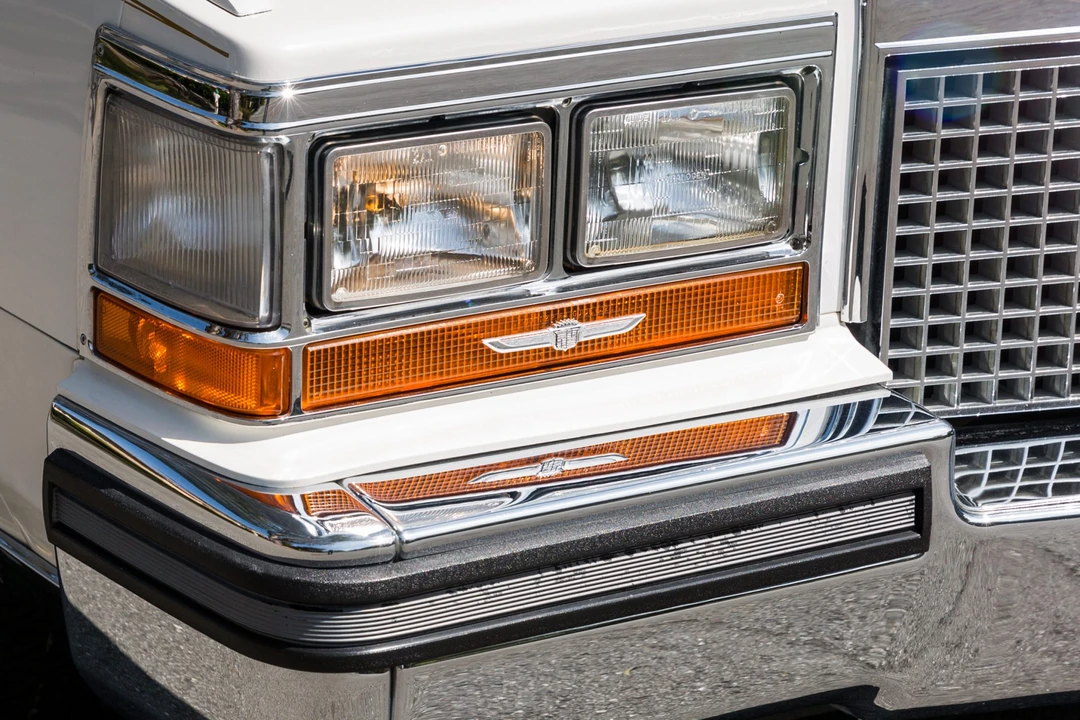 1988 Cadillac Brougham - Image 22 of 31