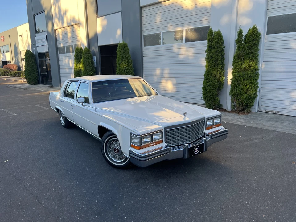 1988 Cadillac Brougham - Image 7 of 31
