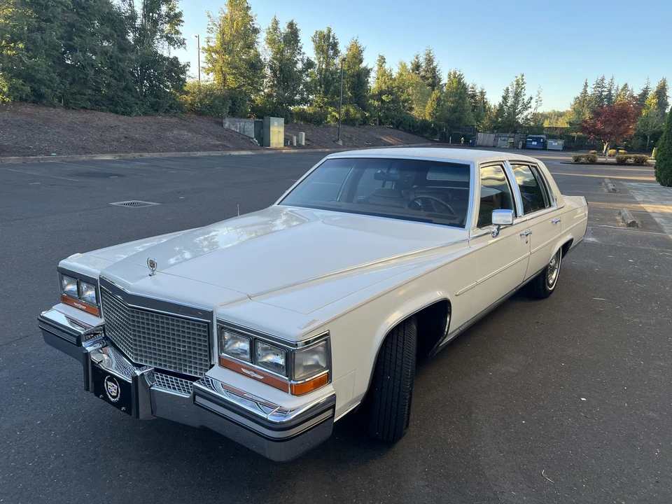 1988 Cadillac Brougham - Image 2 of 31