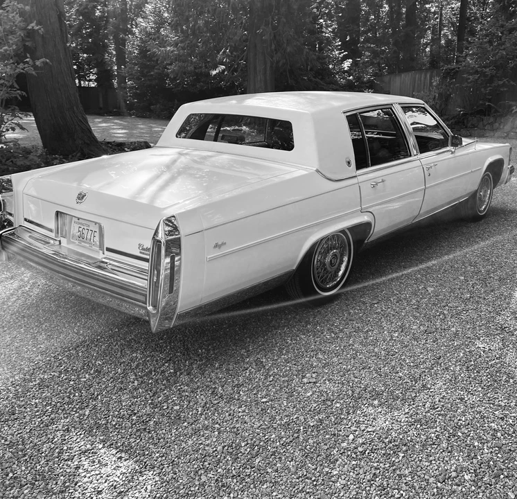 1988 Cadillac Brougham - Image 29 of 31