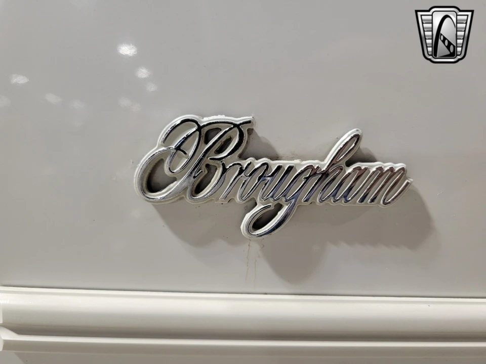 1988 Cadillac Brougham - Image 9 of 12