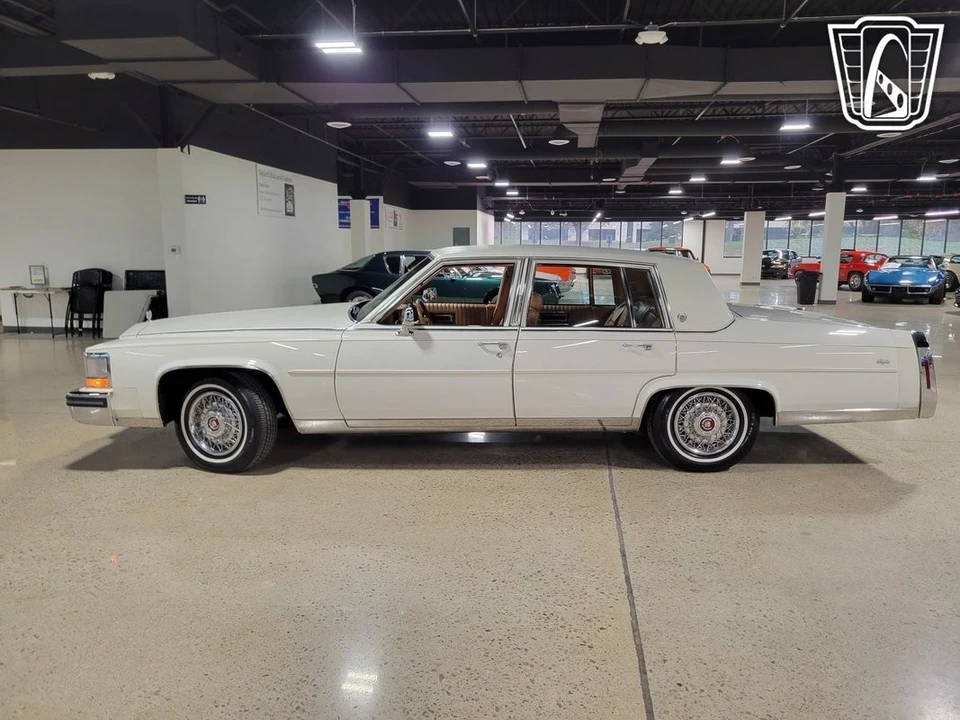 1988 Cadillac Brougham - Image 8 of 12