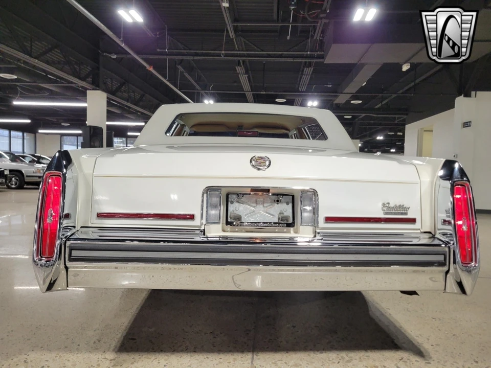 1988 Cadillac Brougham - Image 5 of 12