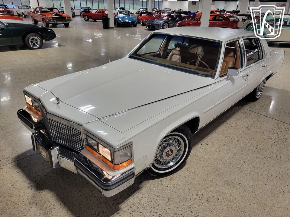 1988 Cadillac Brougham - Image 5 of 12