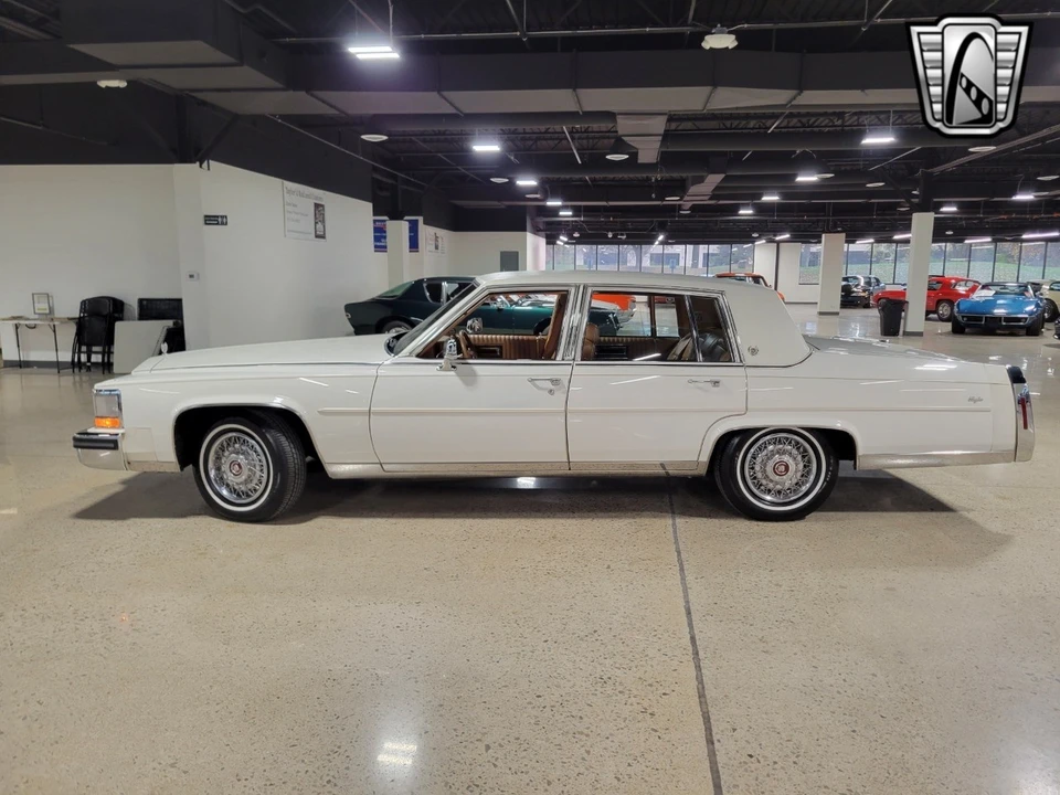 1988 Cadillac Brougham - Image 4 of 12