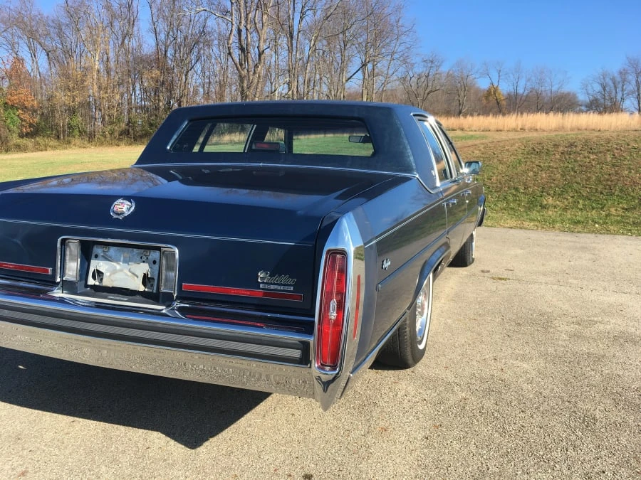 1988 Cadillac Brougham - Image 3 of 8