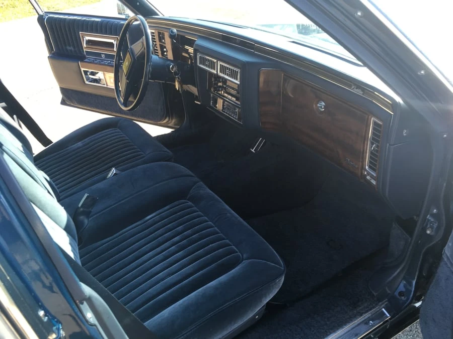 1988 Cadillac Brougham - Image 4 of 8