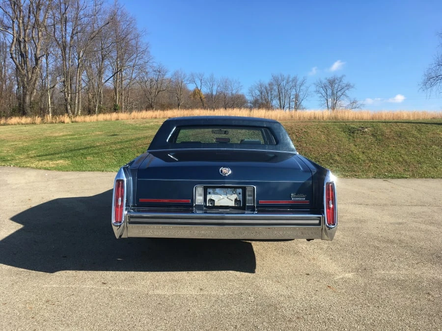 1988 Cadillac Brougham - Image 6 of 8