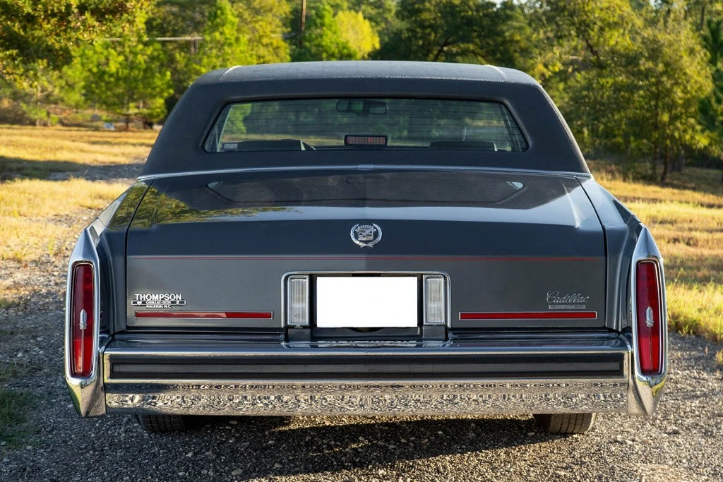 1988 Cadillac Brougham - Image 7 of 12