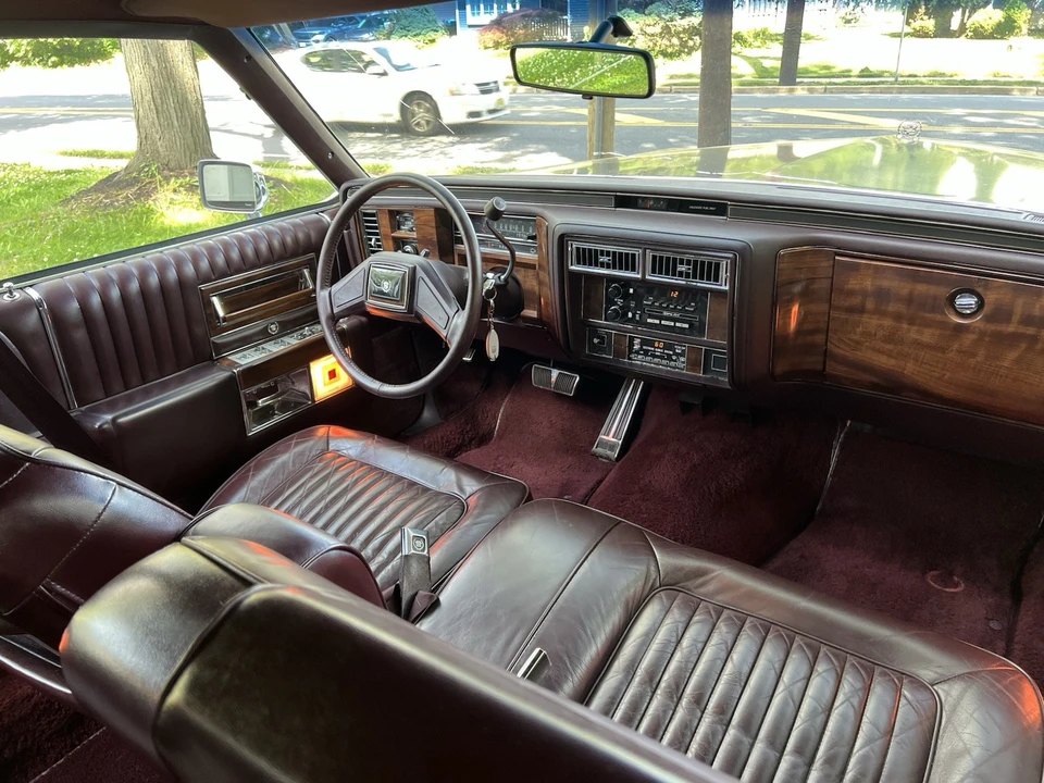 1988 Cadillac Brougham - Image 12 of 14