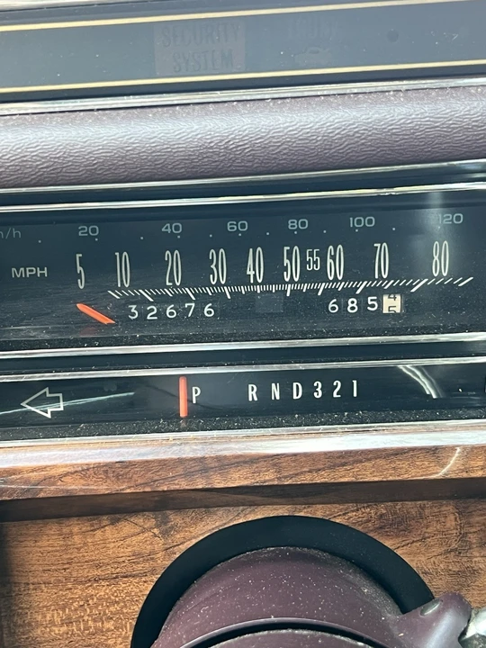 1988 Cadillac Brougham - Image 9 of 14