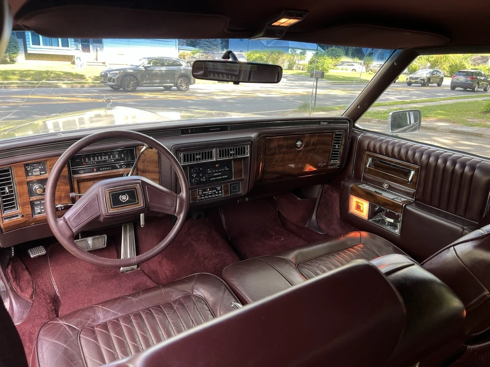 1988 Cadillac Brougham - Image 11 of 14
