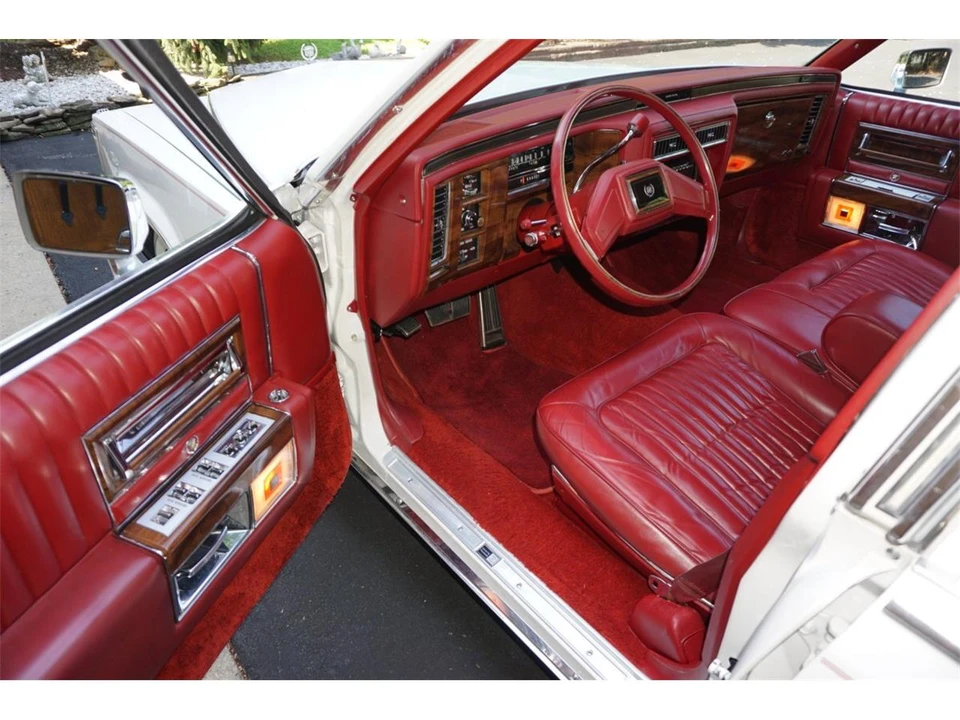 1988 Cadillac Brougham - Image 19 of 31