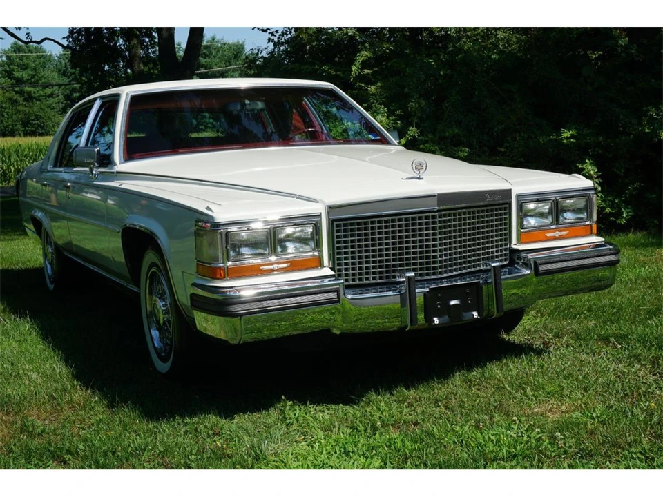 1988 Cadillac Brougham - Image 4 of 31