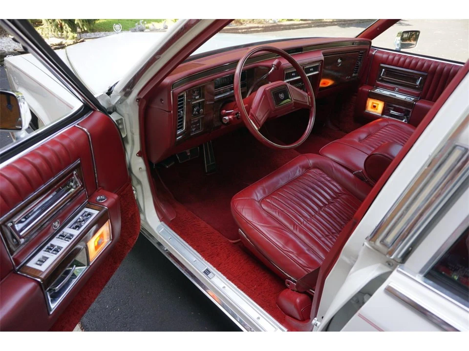 1988 Cadillac Brougham - Image 18 of 31