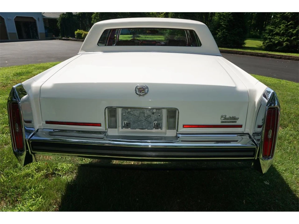 1988 Cadillac Brougham - Image 8 of 31