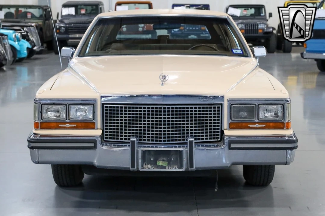 1988 Cadillac Brougham - Image 3 of 12