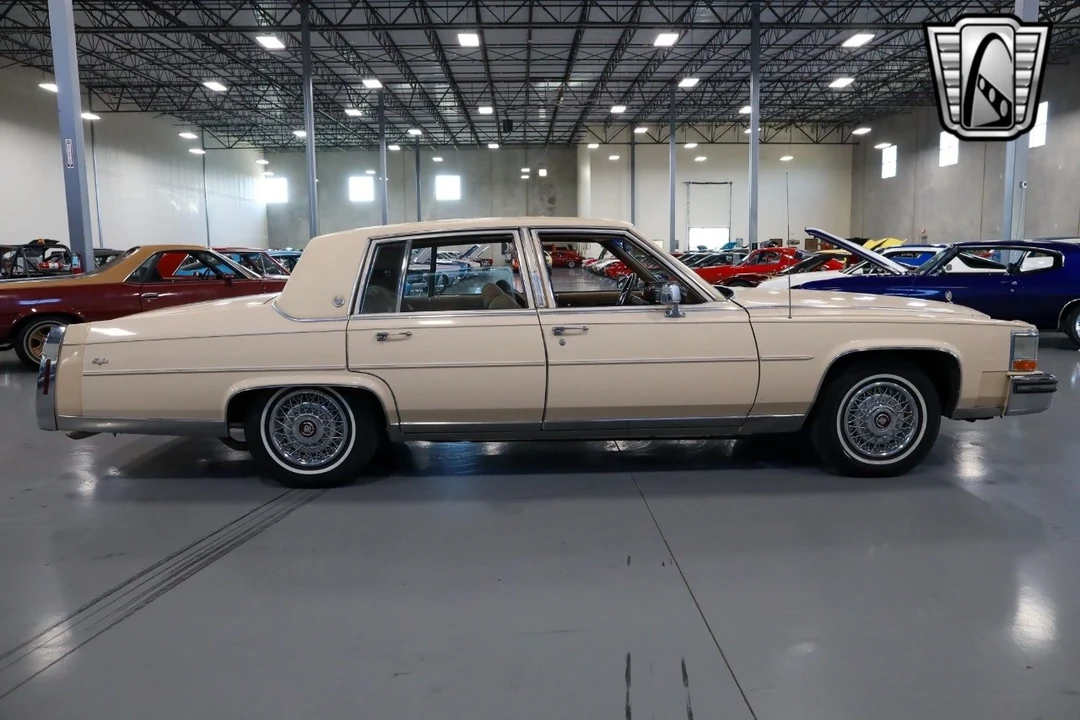 1988 Cadillac Brougham - Image 8 of 12