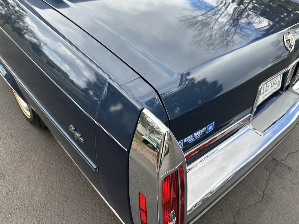 1988 Cadillac Brougham - Image 30 of 31