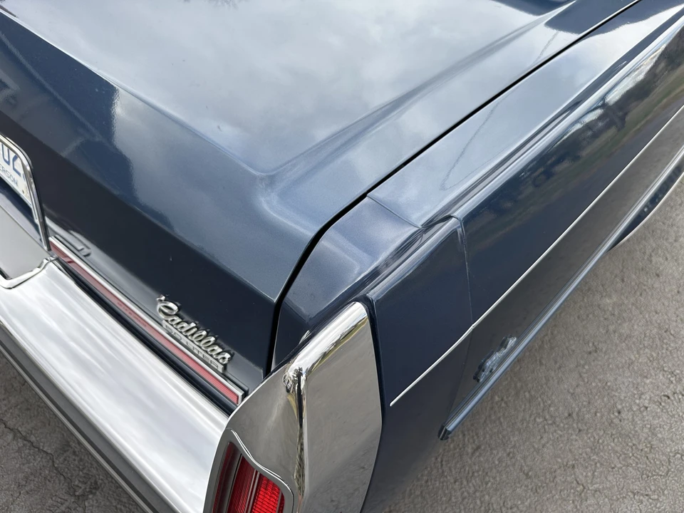 1988 Cadillac Brougham - Image 29 of 31