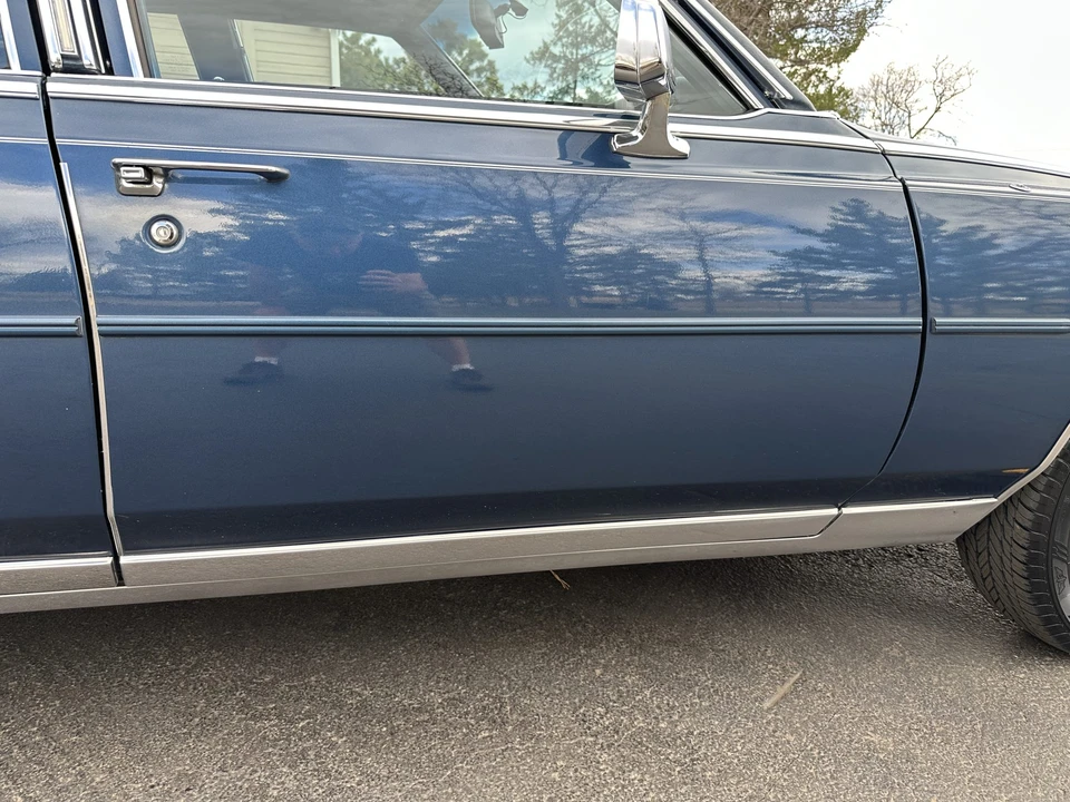 1988 Cadillac Brougham - Image 26 of 31