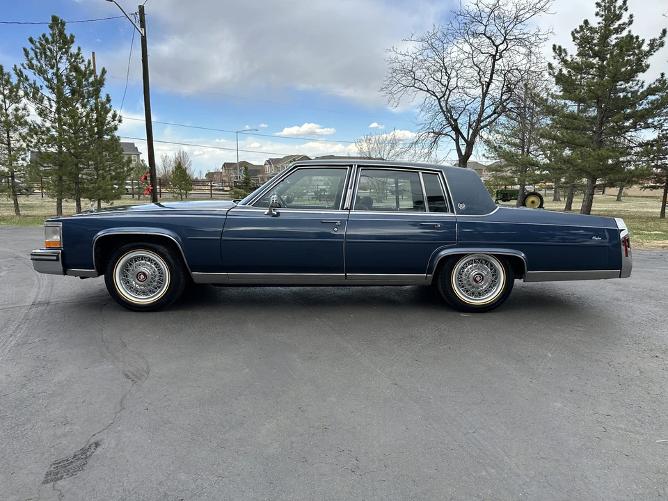 1988 Cadillac Brougham - Image 18 of 31