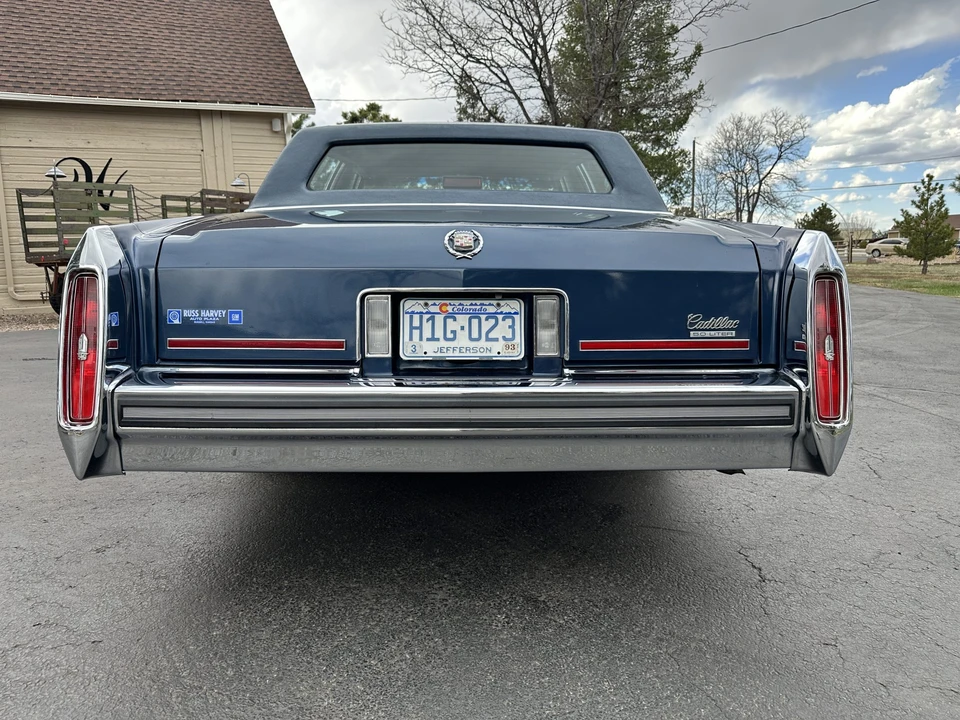 1988 Cadillac Brougham - Image 12 of 31