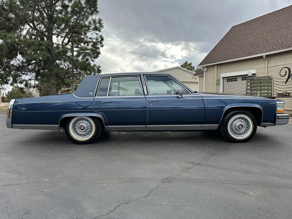 1988 Cadillac Brougham - Image 8 of 31