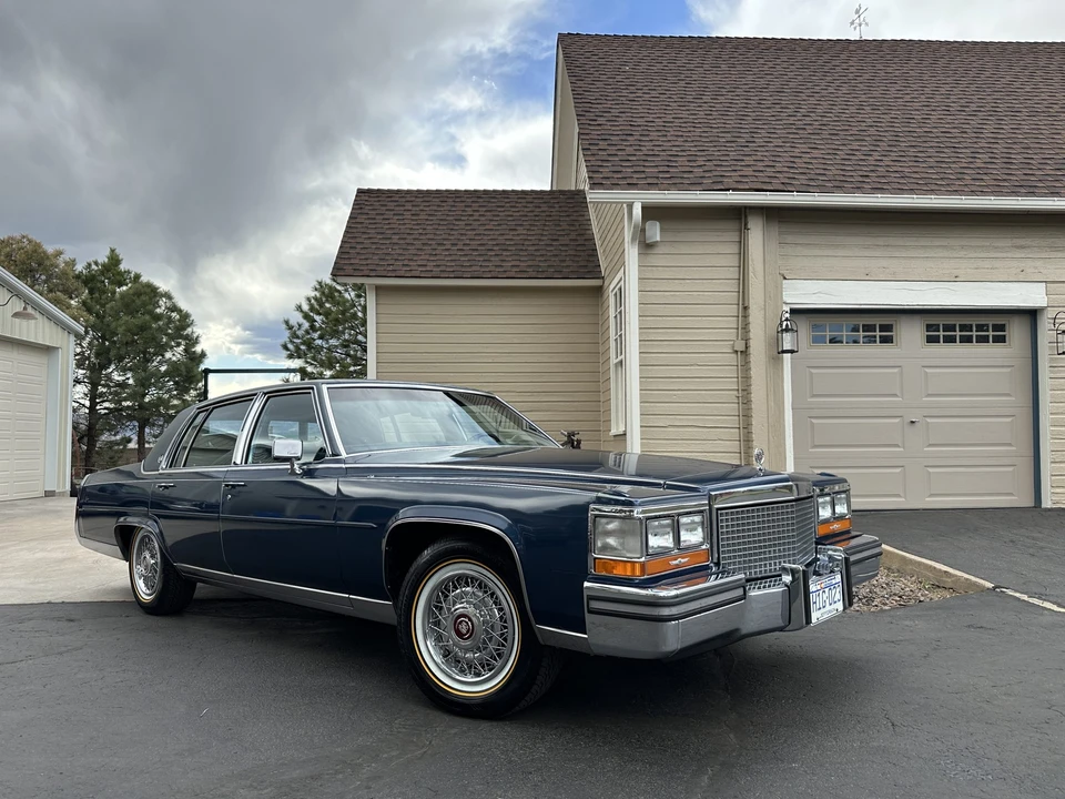 1988 Cadillac Brougham - Image 3 of 31