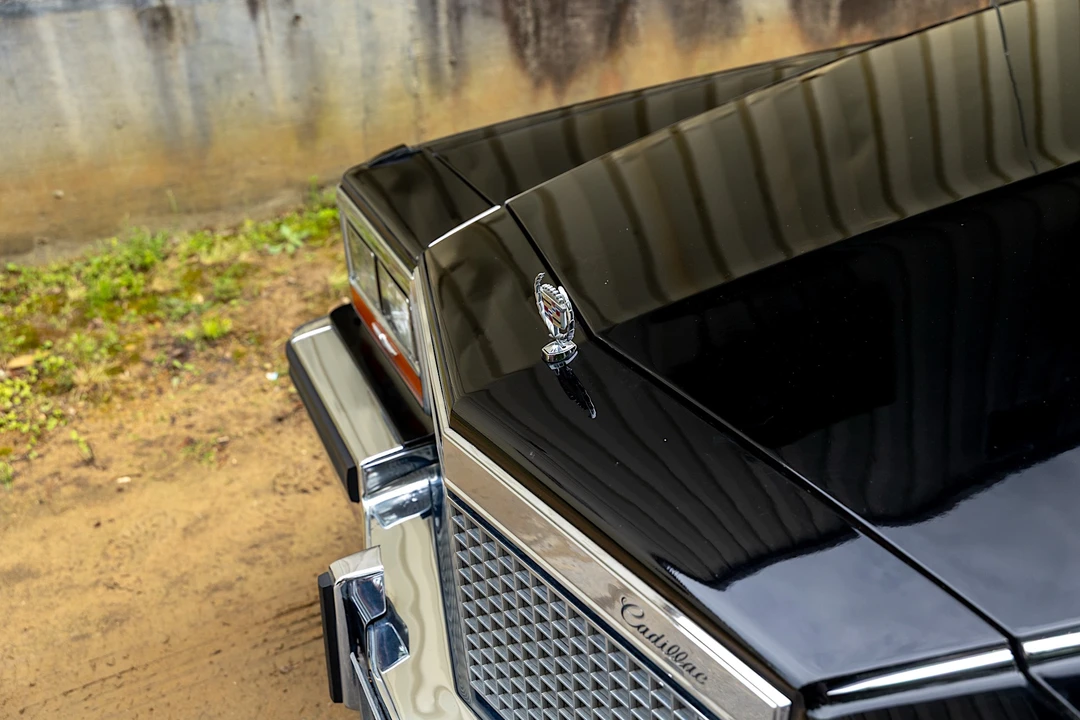 1988 Cadillac Brougham - Image 14 of 31
