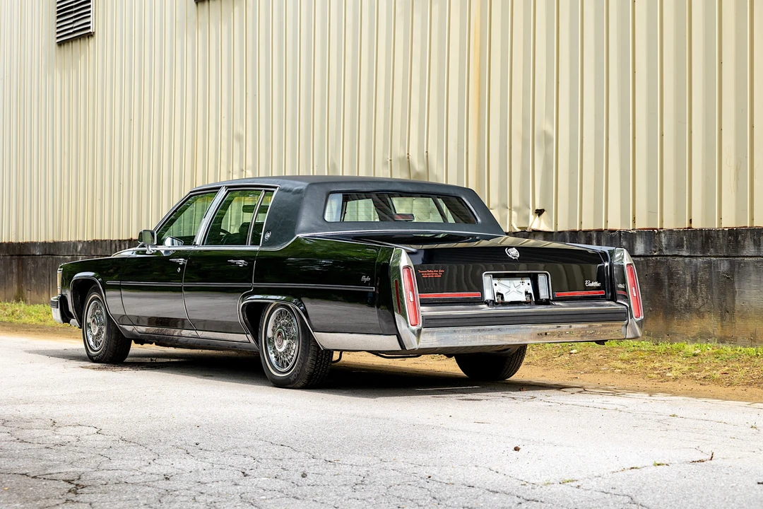 1988 Cadillac Brougham - Image 6 of 31